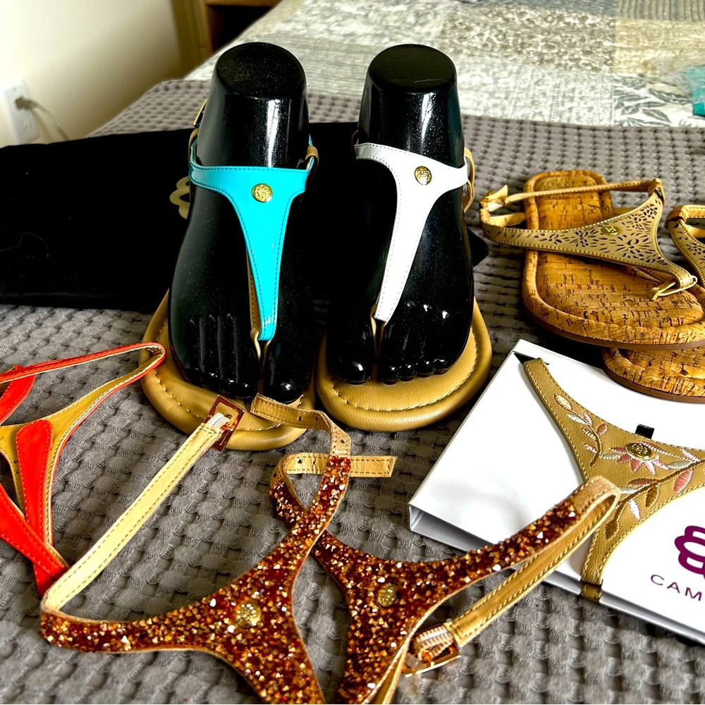 Two Cambiami convertible sandals Size 7 with 6 different straps🏝️🩴